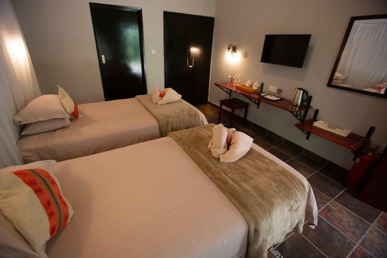 Island Safari Lodge Maun Exterior foto